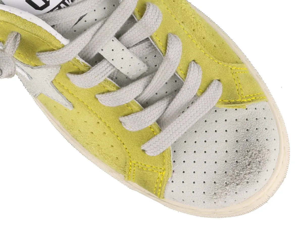 2Star Distressed Sneakers